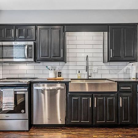 Luxe Condo In City Center Waco Luaran gambar